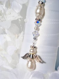 white wedding bouquet accessories