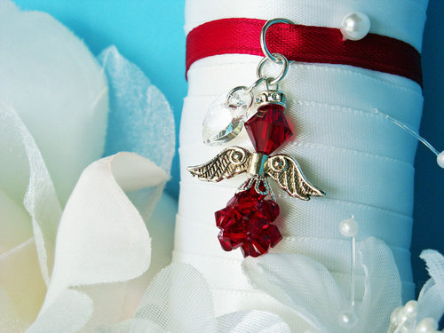 red bouquet charm