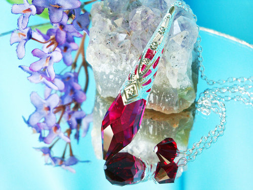 red crystal pendulum