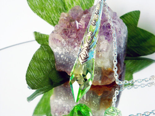 green crystal pendulum