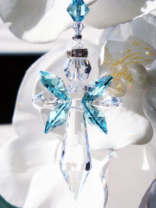Angel Car Charm – Guardian Crystal Suncatcher for Rearview Mirror, Memorial Gift & Car Accessory