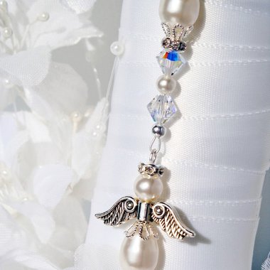 white wedding bouquet charm